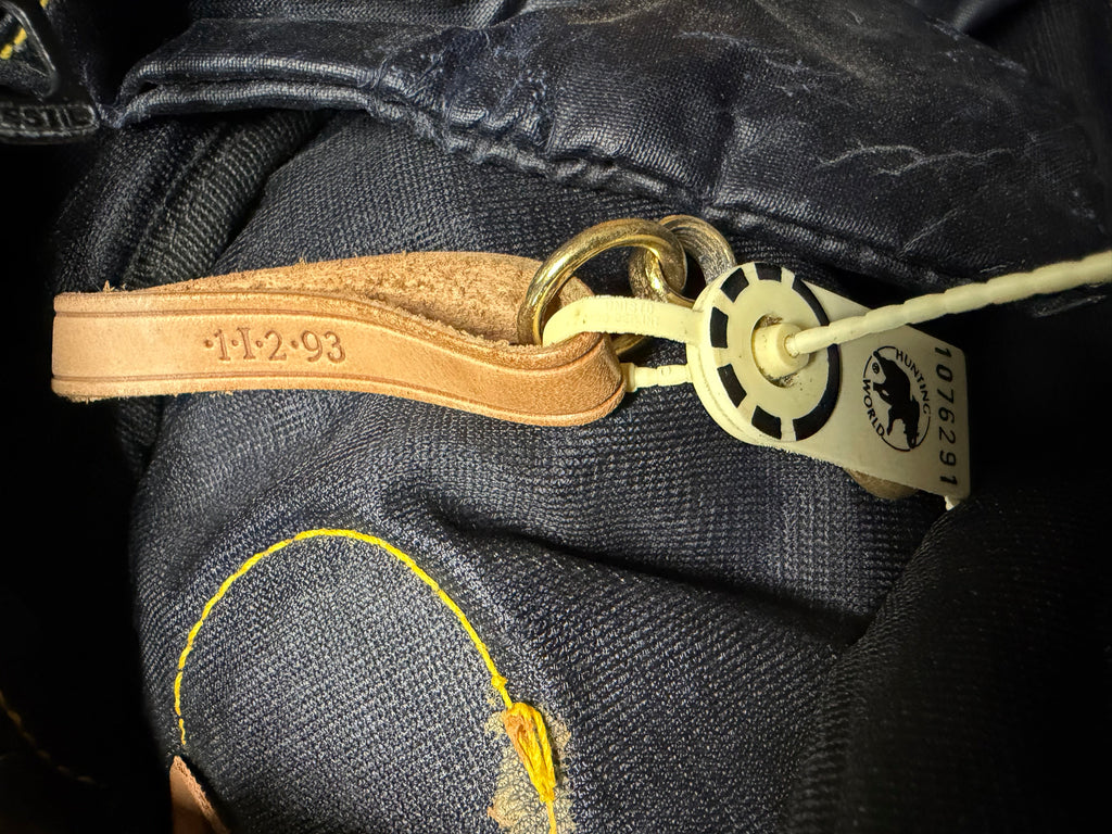Hunting World Vintage Navy Coated Nylon Duffel / Boston Bag c.1993