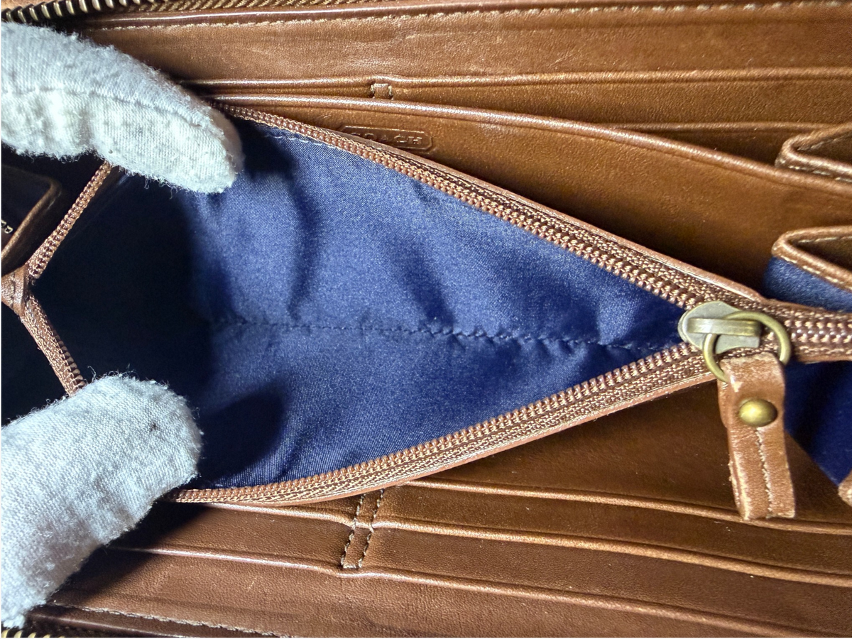 Rare Coach Denim Patchwork Zip-Around Wallet – photo 9