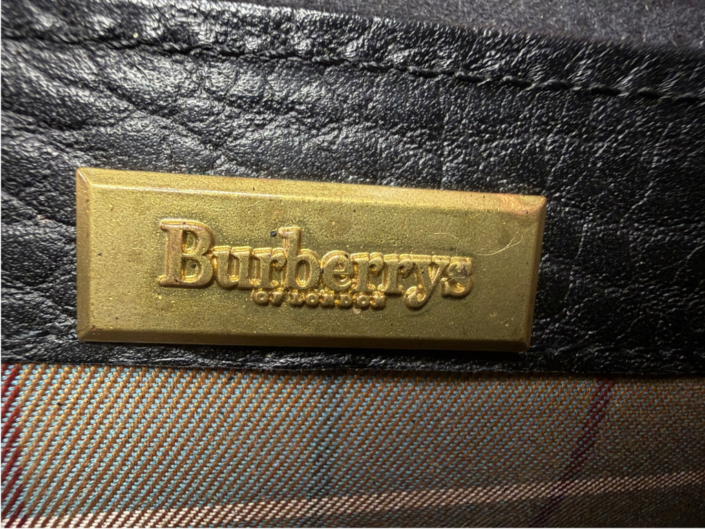 Vintage Burberrys of London Black Grained Leather Clutch with Nova Check Lining, image 13 of 16