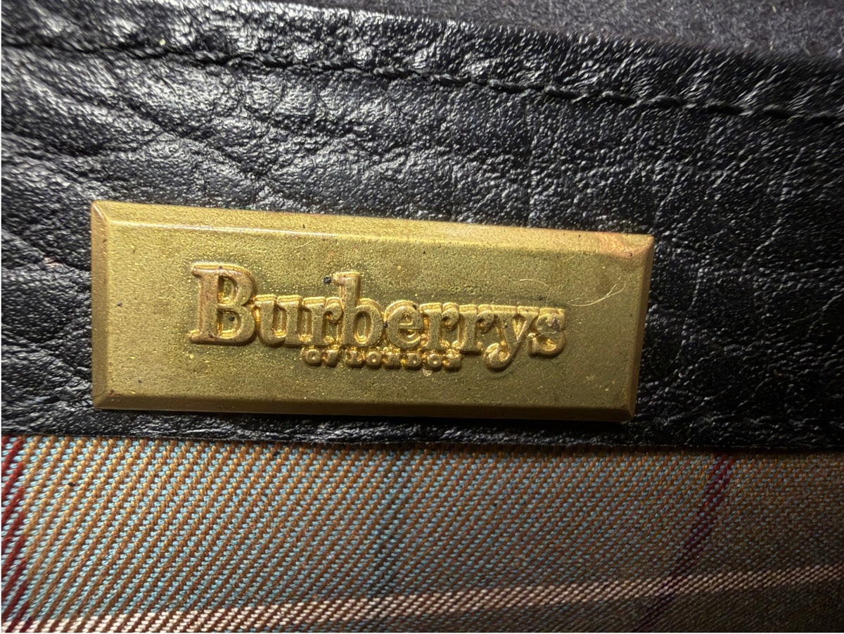 Vintage Burberrys of London Black Grained Leather Clutch with Nova Check Lining, image 13 of 16