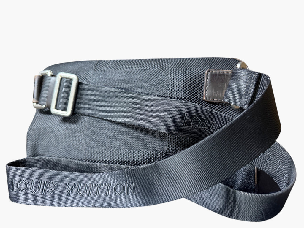 Louis Vuitton Damier Géant Acrobat Body Bag in Noir, image 4 of 23