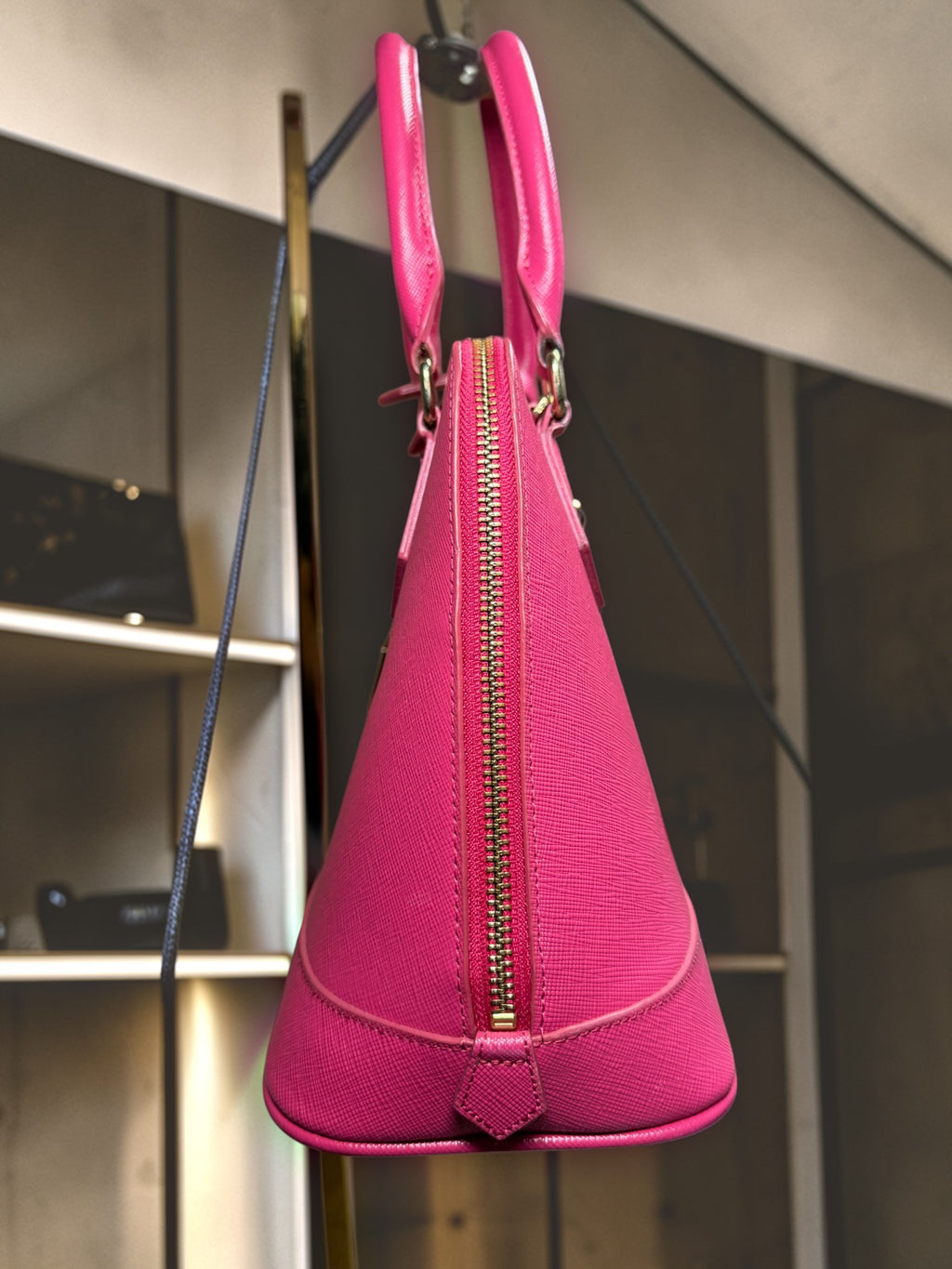 Samantha Thavasa pink leather structured convertible top handle crossbody handbag