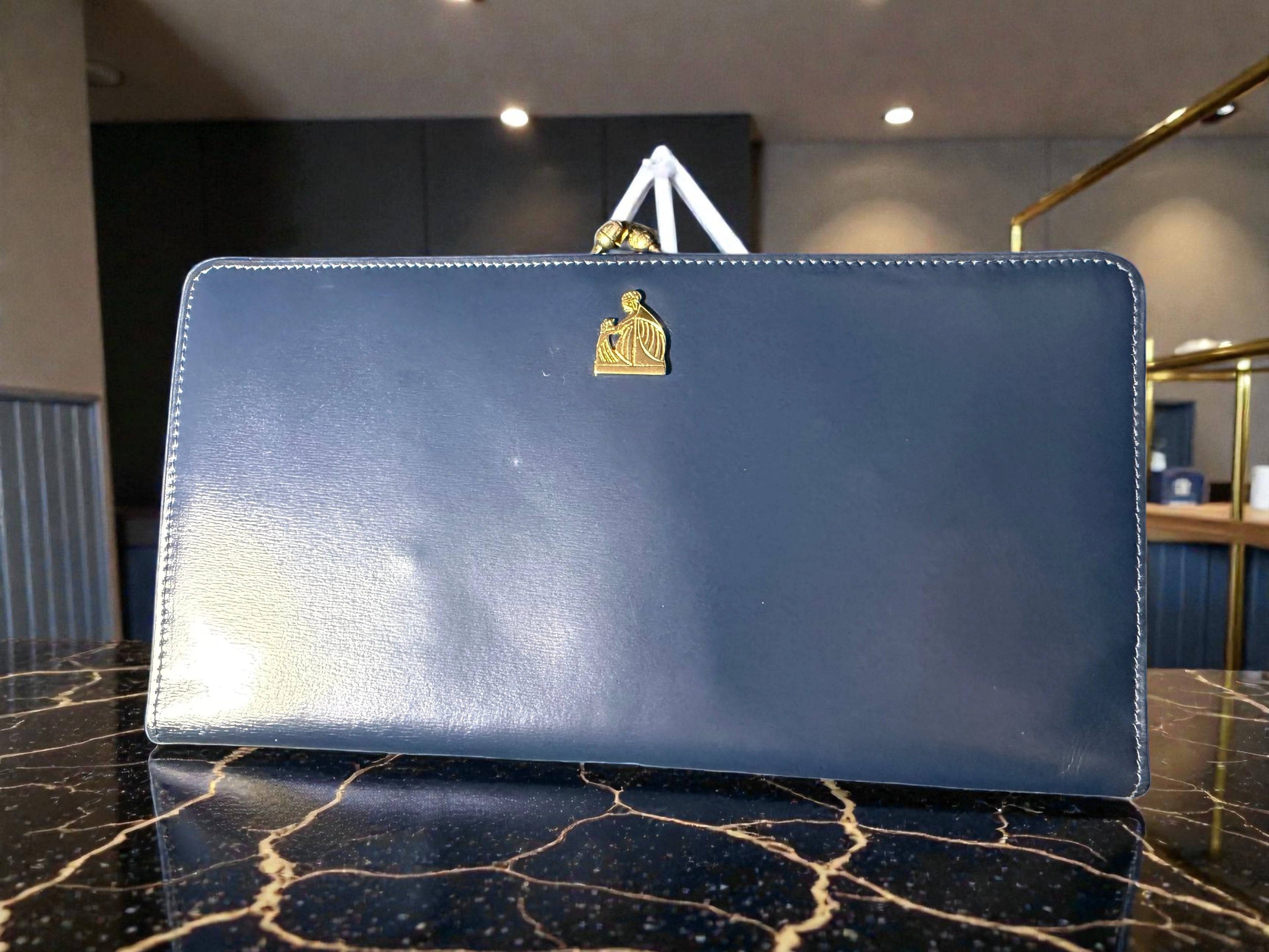 Portefeuille Long Lanvin en Cuir de Veau Bleu avec Fermoir Baiser