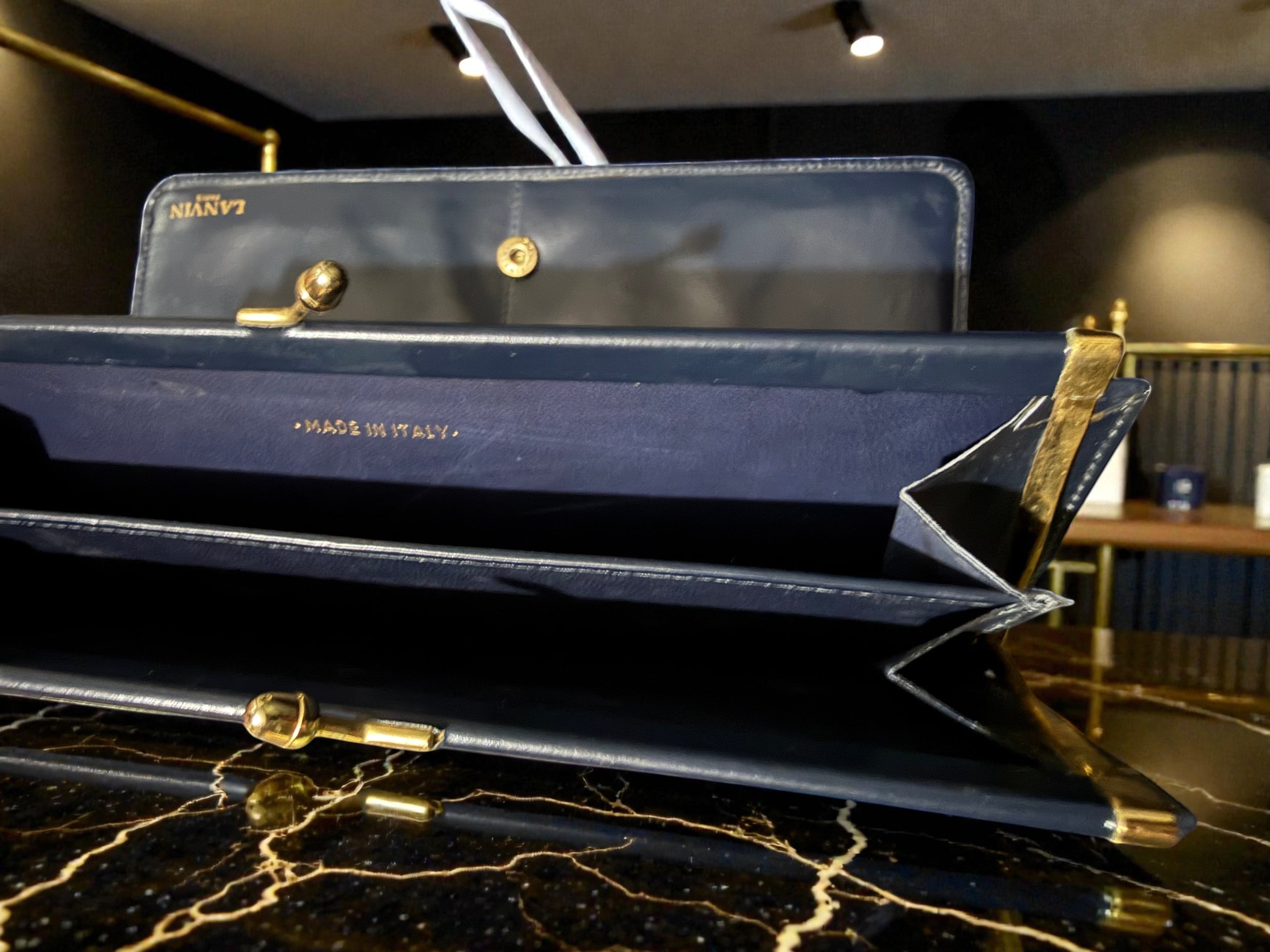 Portefeuille Long Lanvin en Cuir de Veau Bleu avec Fermoir Baiser