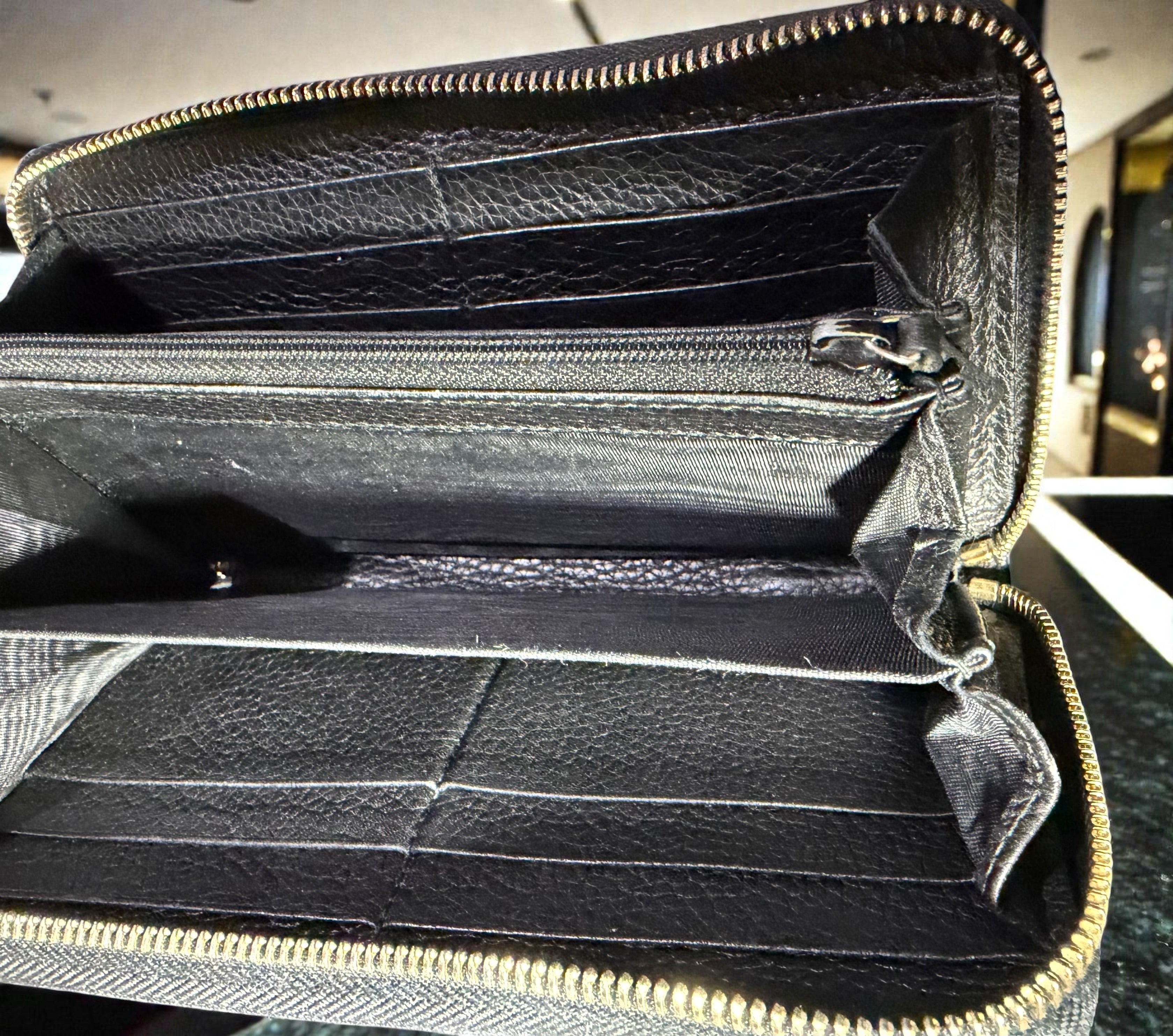 Gucci Soho Black Pebble Leather Wallet
