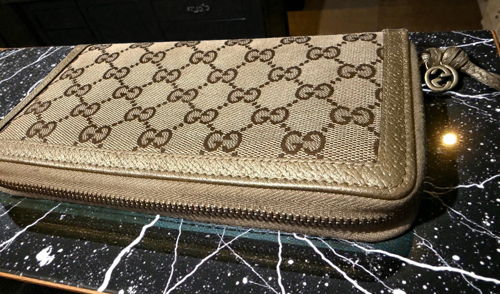Portefeuille long Continental Gucci en toile GG et cuir doré couleur champagne
