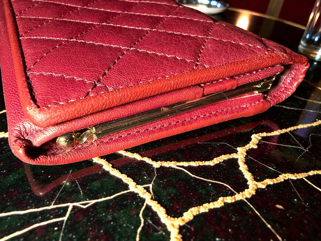 Givenchy Weinrote Geldbörse aus Lammleder mit Rautensteppung
