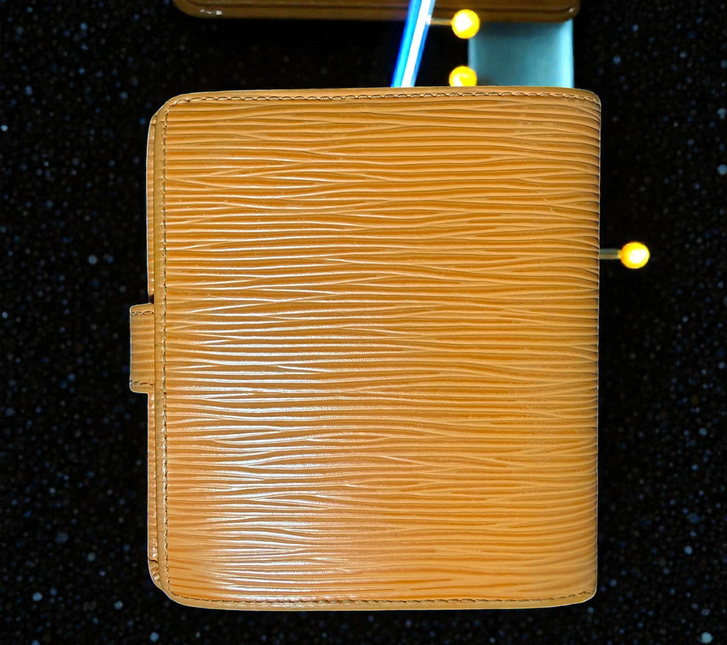 Louis Vuitton Kompakte Brieftasche aus Epi Leder