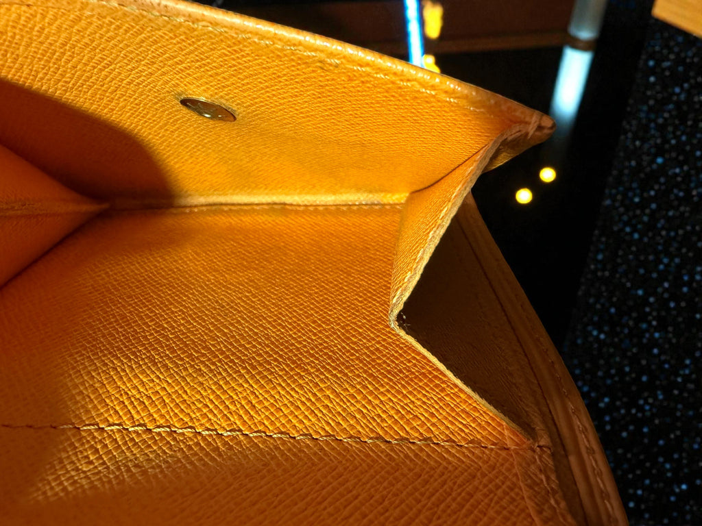 Louis Vuitton Kompakte Brieftasche aus Epi Leder
