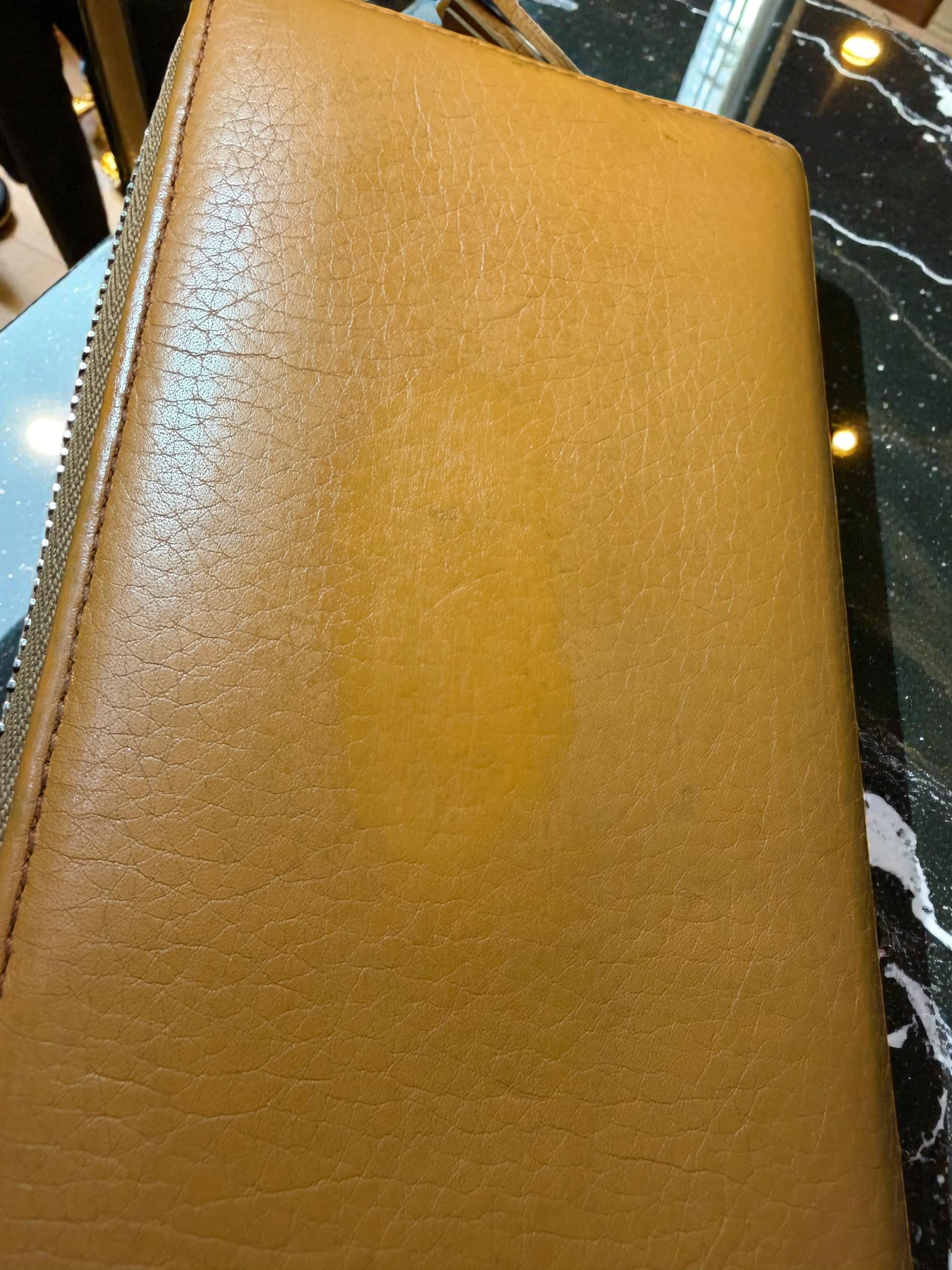 Portefeuille en cuir orange Gucci Soho