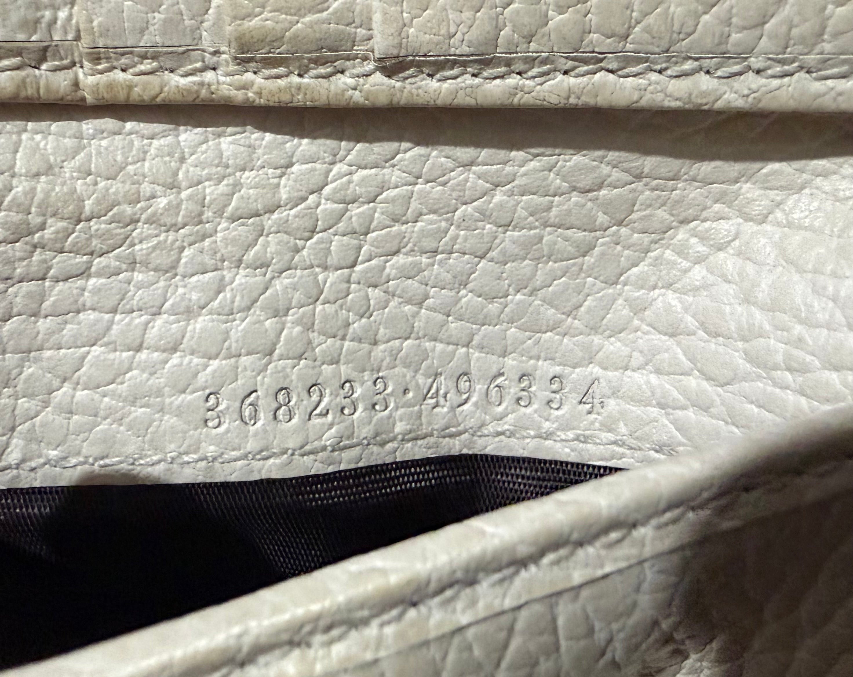 Gucci Bifold Ivory Pebble Leather Wallet