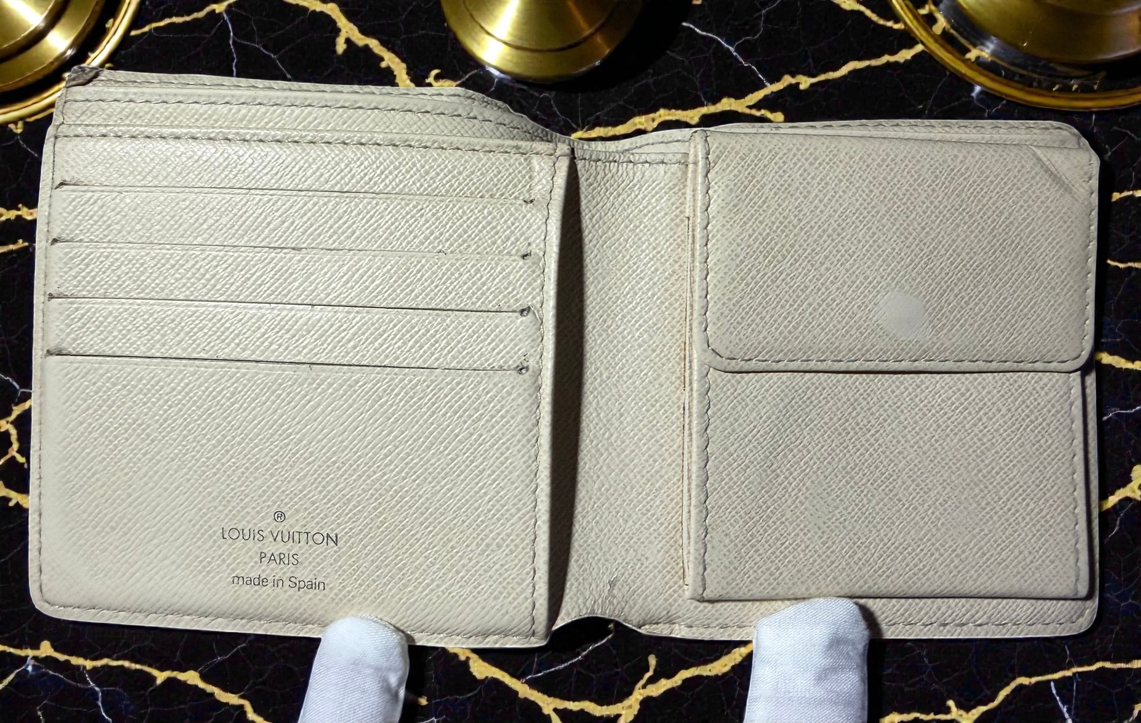 Louis Vuitton Portefeuille Damier Azur Marco Wallet