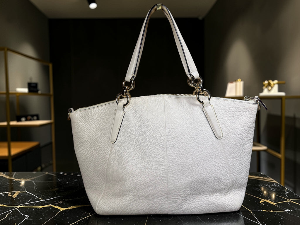 Sac cabas zippé City en cuir grainé blanc cassé Coach