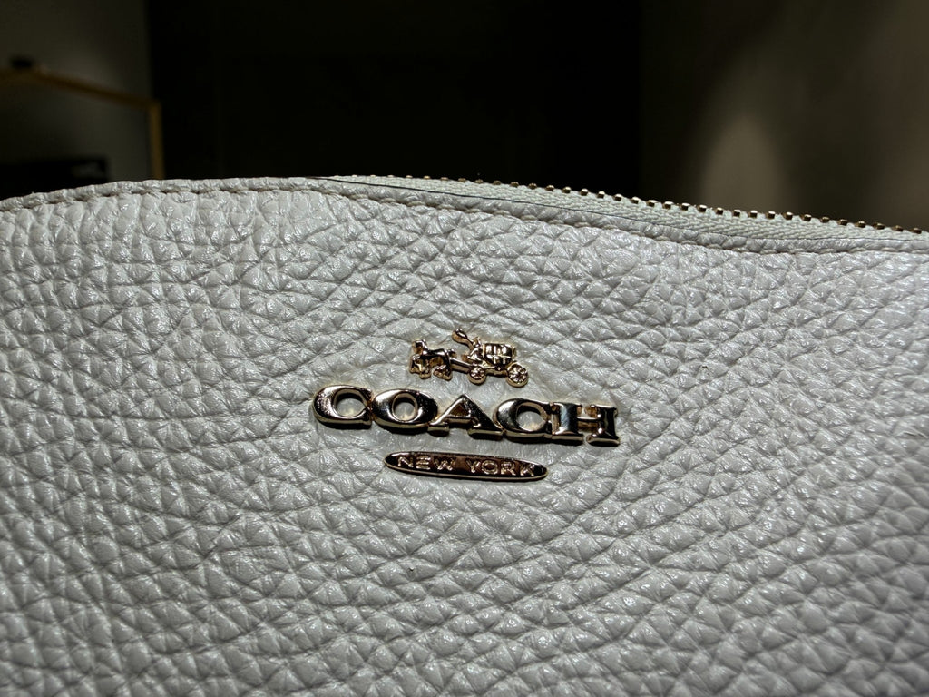 Sac cabas zippé City en cuir grainé blanc cassé Coach