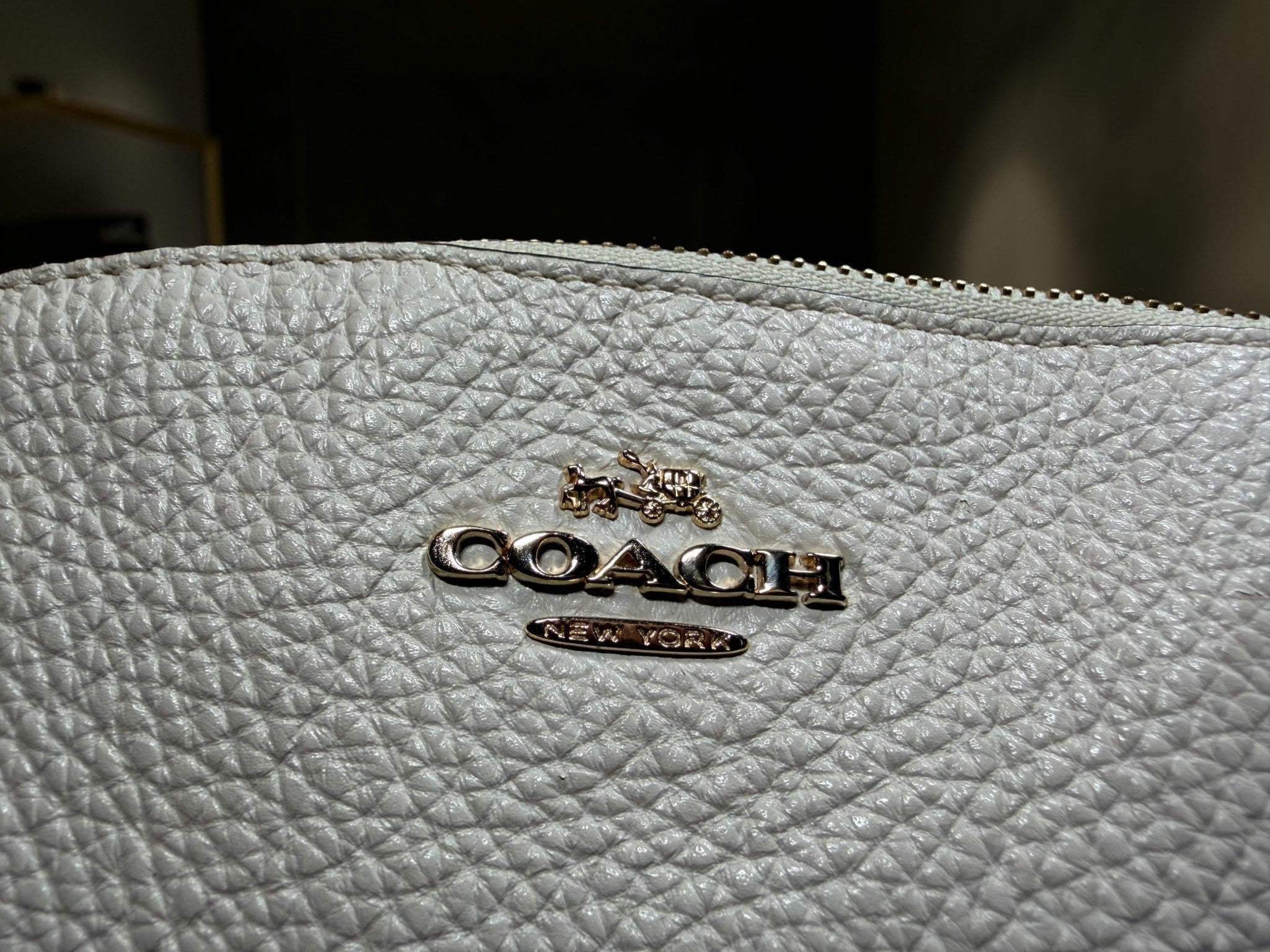 Sac cabas zippé City en cuir grainé blanc cassé Coach