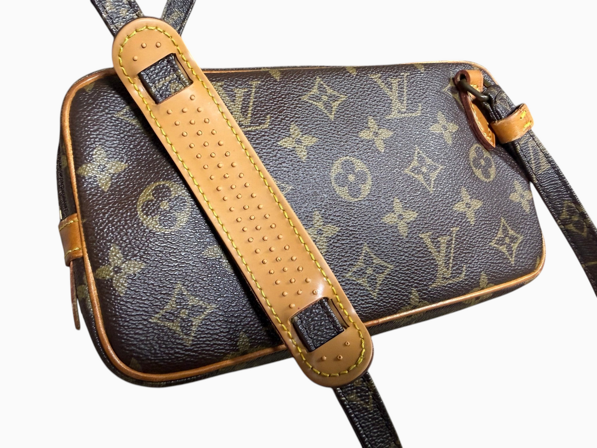 newtoyouluxuries vintage Louis Vuitton Pochette Marly crossbody bag in brown monogram canvas with tan vachetta trim