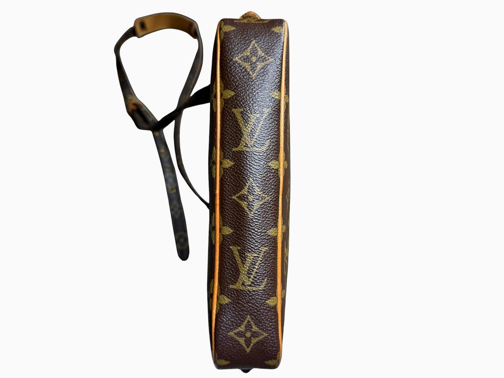 newtoyouluxuries vintage Louis Vuitton Pochette Marly crossbody bag in monogram coated canvas with tan leather trim