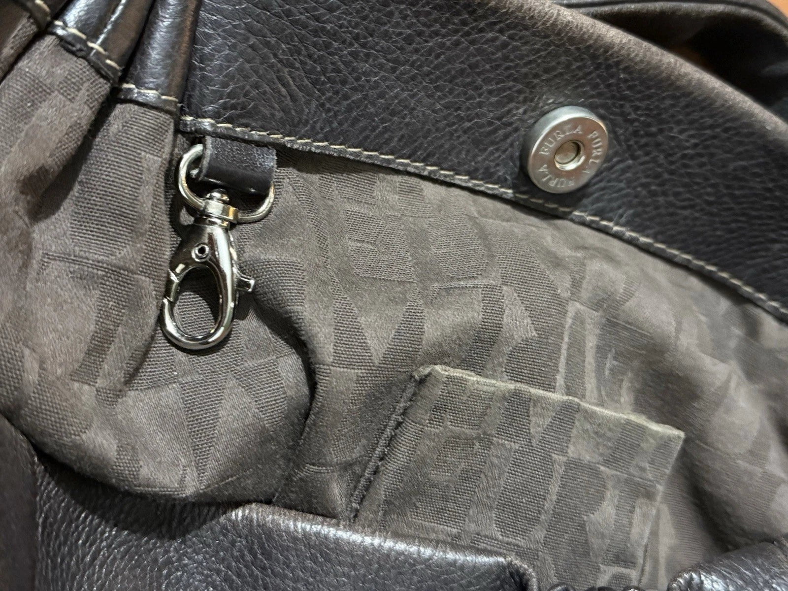 Furla Vintage Hobo Slouch Umhängetasche Dunkelbraunes Leder